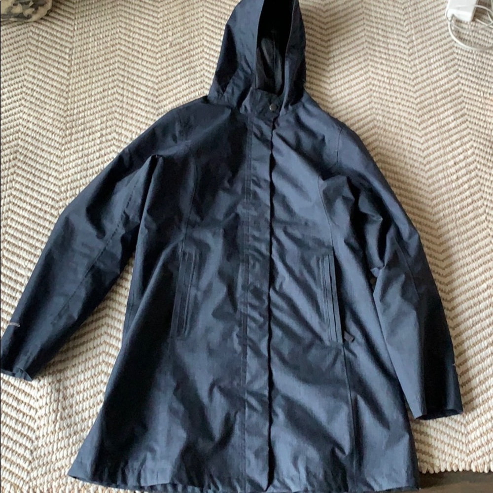 Eddie Bauer Mackenzie Trench raincoat